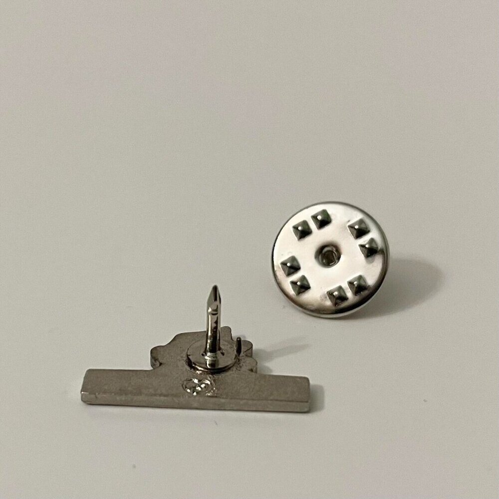 Meritor Logo Pin - Picture 5 of 8